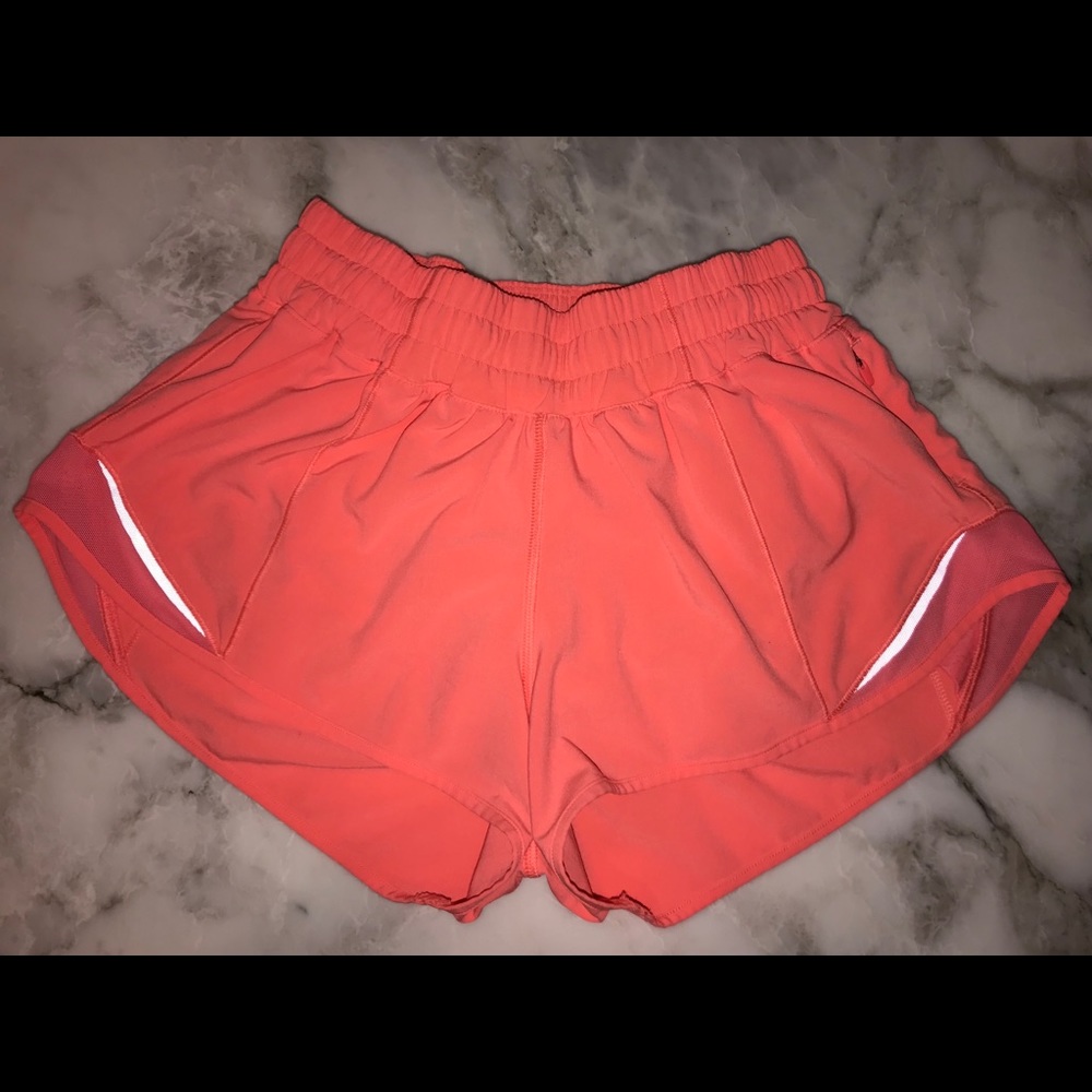 Lululemon Hotty Hot Shorts 2.5”